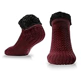 [Rutschclip]: Diese flauschigen Socken haben einen rutschfesten Silikonboden, der das ganze Jahr über auf Hartholzböden und Fliesen getragen werden kann und Ihre Füße ausreichend polstert, um ein Verrutschen zu verhindern. Und Sie müssen sich keine Sorgen um Lärm machen. Wenn Sie sich zu Hause ausruhen, ziehen Sie diese warmen und leichten Hausschuhe und Socken an und Sie können sich frei im Haus bewegen.
