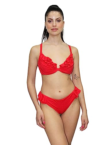 Bikini sfoderato con ferretto in coppa differenziate. Modello in tinta unita con voilants applicato sulla coppa e sullo slip.