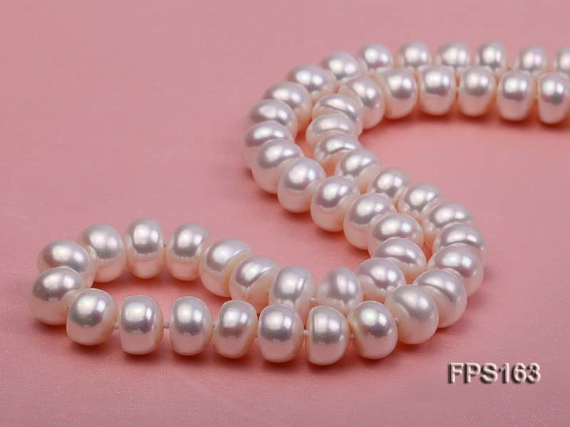 Collier et Boucles Perles d'eau Douce Plates : Confort Sans Poids