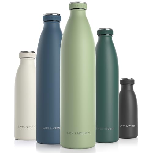 Lars NYSØM Botella de Acero Inoxidable | Botella aislada 1,5l | Botella de Agua 1,5 litro a Prueba de Fugas para Deportes, Bicicleta, Perro, (Sage Green, XL 1500ml)
