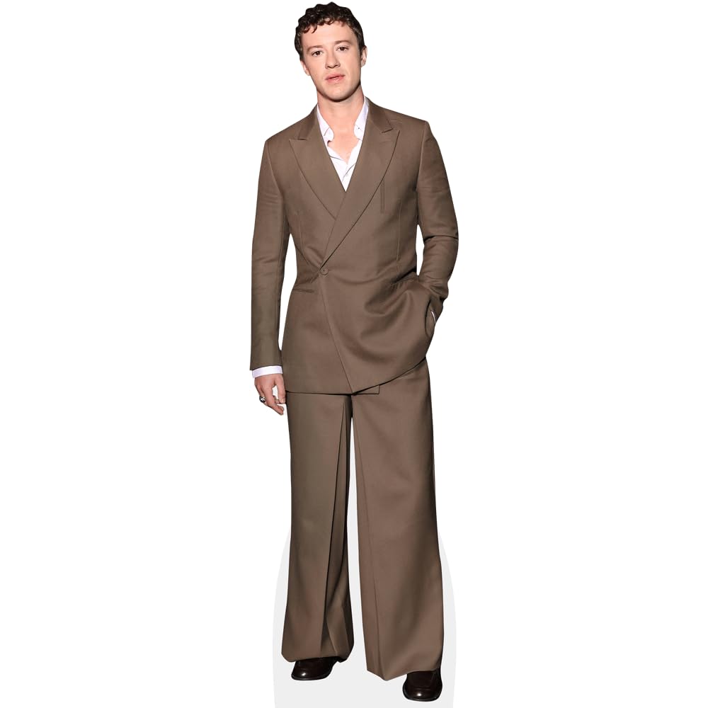 Joseph Quinn (Flares) Mini Size Cutout