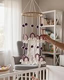 DESIGN ARTISANAL: Mobile décoratif fait main avec des arcs-en-ciel en tissu et des pompons violets, parfait pour une décoration murale ou de plafond