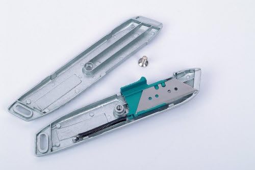 wolfcraft Metal Safety Trapezium Blade Knife I 4134000 I Trapezium blade knife with safety function
