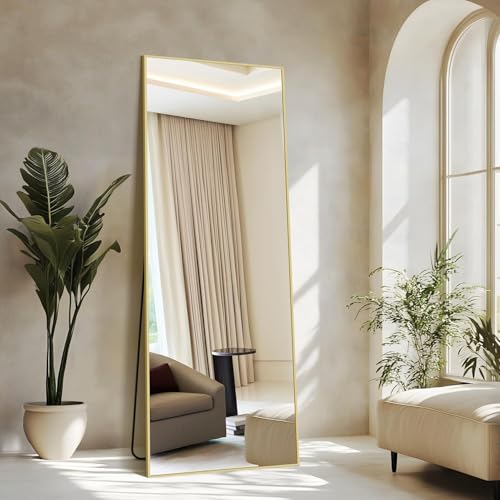 Varie dimensioni: Disponibili in taglie da 147 x 44 cm a 192 x 85 cm. Sia che tu abbia bisogno di uno specchio compatto o di un grande specchio rettangolare, abbiamo la scelta giusta per te.
