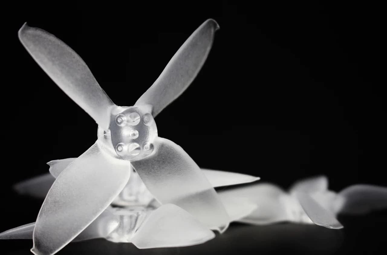 24pcs EMAX Avan Micro 2 Inch 4-Blade Racing Propellers for Drones (12x CW / 12x CCW) (Clear)
