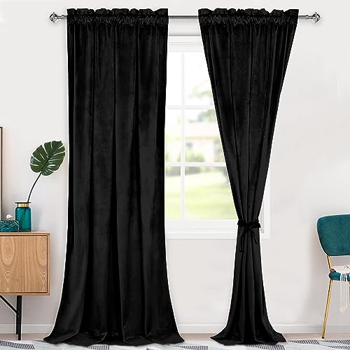 Rideaux en velours noir pour salon et chambre : ambiance cocooning