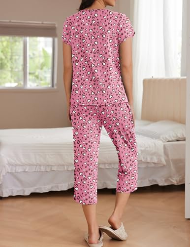 Image of Ekouaer Women's Capri Pajama Set Short Sleeve Mumu Pjs Pleated Top Capri Pants with Pockets Sleepwear Lounge Set