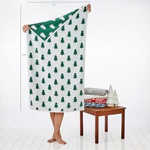 SKL Home Fall/Winter Holiday Trees Bath Towel, Green/White SKL Home FallWinter Holiday Trees Bath Towel GreenWhite