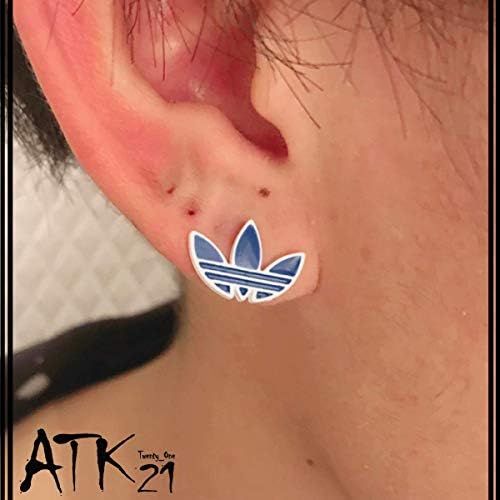 Amazon Co Jp Atk21 2点セット リーフモチーフ Adidas アディダス スタッド ピアス メンズ レディース ユニセックス アクセサリー Gold White Jewelry