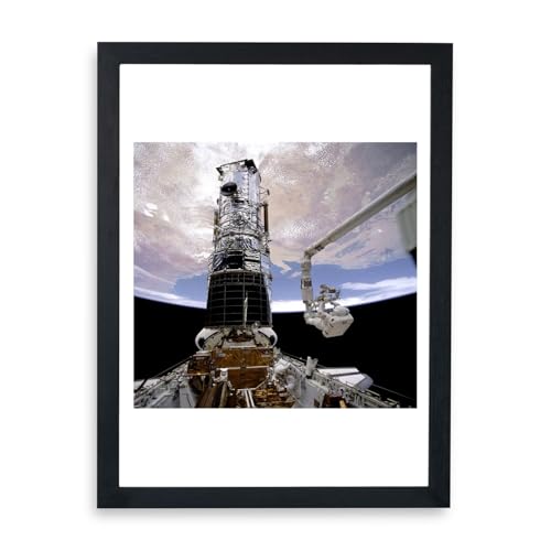 Hubble Télescope affiche encadrée pour un salon moderne et chic