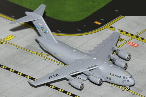 GeminiJets GMUSA143 U.S. Air Force C-17 Globemaster III (Dover AFB); Scale 1:400