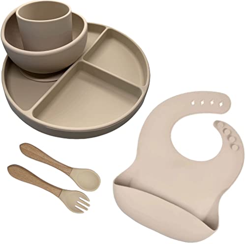 BABYUM® 6 件套餐具包，带防滑吸盘 - 碗和盘子隔间、玻璃、围兜、勺子、叉子 - 硅胶婴儿 1 岁餐餐具套装（米色）