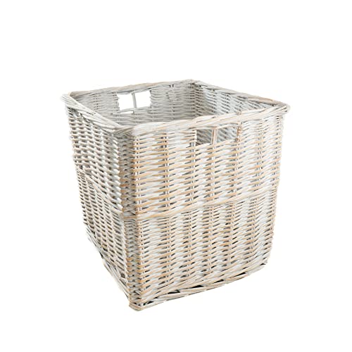 Opzioni di finitura eleganti: disponibile in quattro eleganti finiture: naturale, lavaggio antico, marrone distillato e bianco lavato, questo cubo portaoggetti completa una vasta gamma di stili di interni. Che la tua casa abbia un'estetica classica, moderna o rustica, il suo design senza tempo assicura che si integri perfettamente in qualsiasi ambiente.