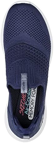 Skechers Women's Ultra Flex 3.0 Classy Charm Sneaker | Image 3