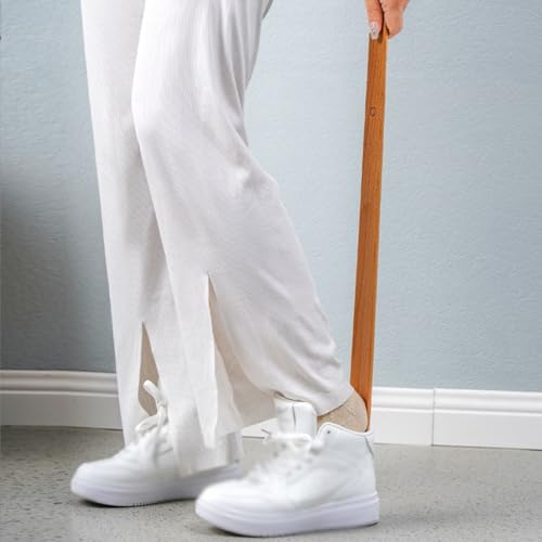 Drewniana łyżka do butów o długości 55 cm z uchwytem i magnesem – łatwe zakładanie i zdejmowanie dla mężczyzn i kobiet – ergonomiczna konstrukcja ułatwiająca zakładanie obuwia (A)