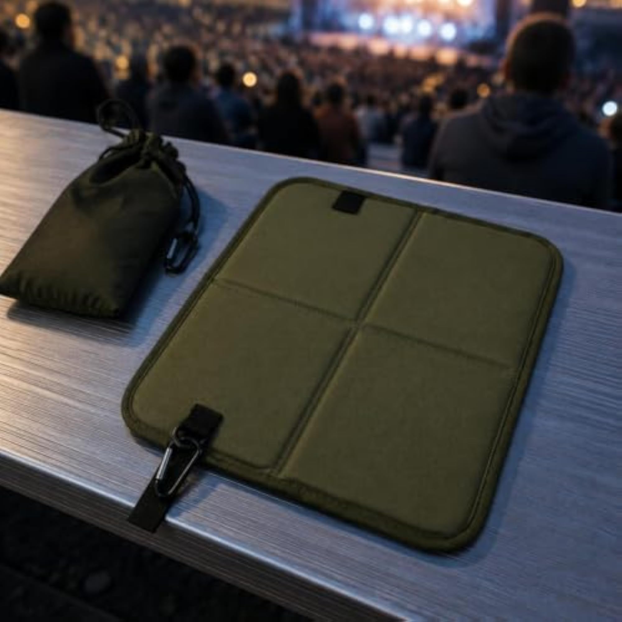 Stitched Panels Foldable Seat Cushion, Portable Insulating Mat
