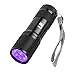 LE Torcia LED UV Portatile con 9 LED, Lampada Ultravioletta in Metallo 395 nm, Torcia Retroilluminazione Impermeabile per Urina Animali Cane Gatto, Smacchiatore Rivelatore UV, 3 Batterie AAA Incluse