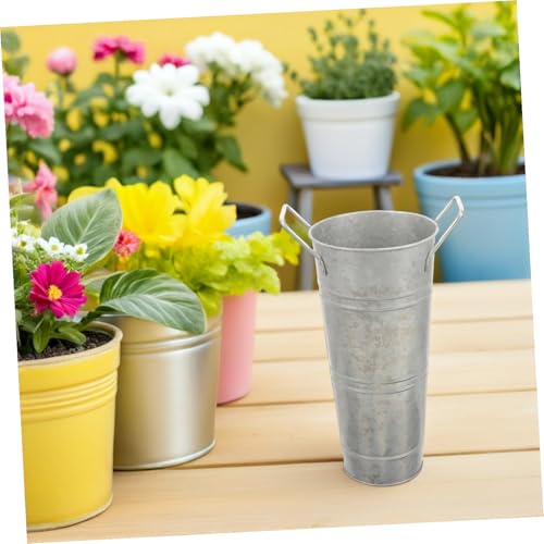 Vase rustique en fer pour décoration champêtre de mariage