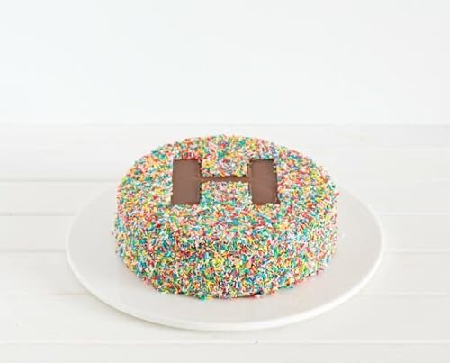 Pepina Pastel - Tarta Personalizada con Inicial - Tarta de Bizcocho Artesanal Chocolate con Leche - Tarta de Cumpleaños - 20CM Cover