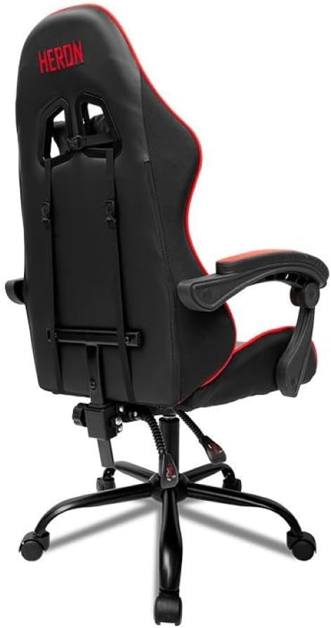 Cadeira em vista traseira com fundo neutro. Cadeira em vista traseira com fundo neutro.