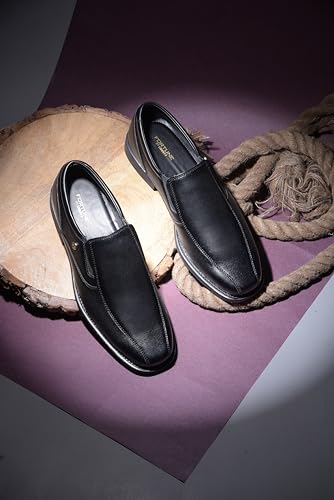 Image of Liberty Fortune Black & Tan Slip-On Moccasin Shoes for Men