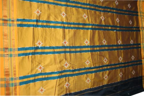 Image of Women Ilkal Cotton Blended Silk Kasuti Embroidery Saree with Traditional Stripe Pallu Unstitched Blouse Pattu