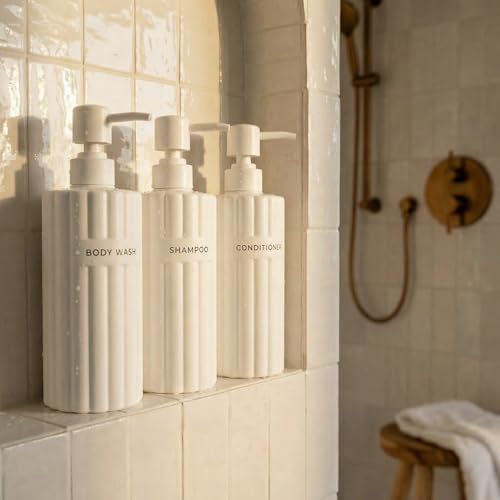 Stilvoller Shampoo- und Spülungsspender-Set mit 3 Stück – Moderne Duschseifenflaschen mit Pumpe und Etiketten – einfach zu befüllender Duschwaschspender für EIN sofortiges Badezimmer-Dekor-Upgrade