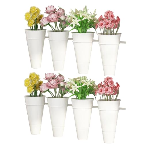 Solution de rangement pour économiser de l'espace floral sur votre terrasse