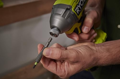 Visseuse à chocs RYOBI 18V pour visser dans le bois dur sans forcer