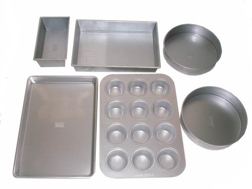 Chicago Metallic Bakeware