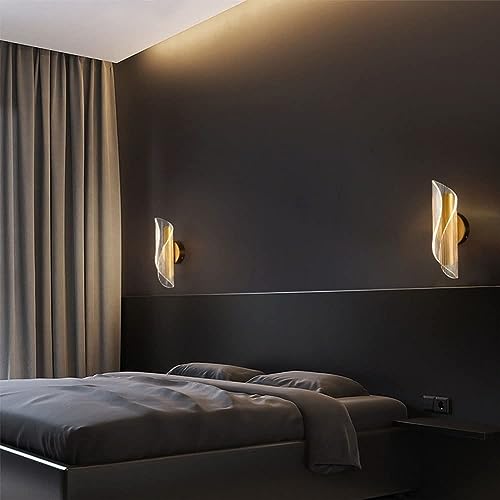 Aplique de pared de hierro con acabado dorado sofisticado para comedor moderno 2