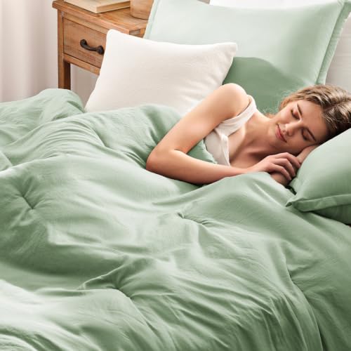 Image of King Comforter Set Prewashed Lightweight Quilted Bedding for All Season | 3PCS Sage Green Breathable Down Alternative Bedding Set with 1 Solid Comforter (104 inchx90 inch) and 2 Soft Pillowcases