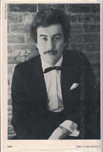 On Wings of Eagles 0688023711 Book Cover