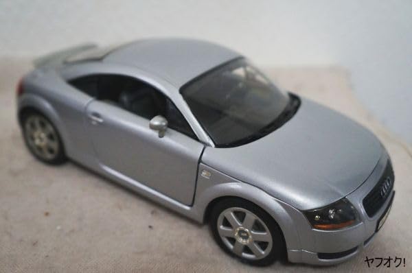 REVELL アウディ TT 1/18 ミニカー AUDI シルバー ☆オマケ付き☆Audi