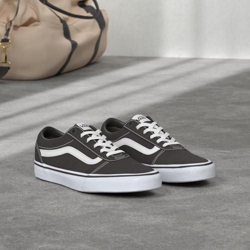 Vans Women's Ward Sneaker2