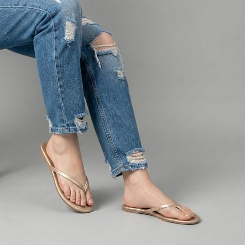 Image of mazeskin Women's Memory Foam Comfortable Flat Thong Sandals Dressy Summer Beach Leather Slide Flip Flops