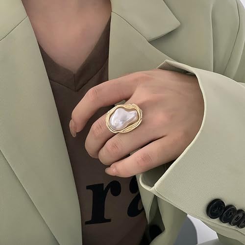 Irregular Pearl Statement Ring for Women Gold Baroque Pearl Ring Trendy Geometrical Statement Ring Fashion Wedding Jewelry4