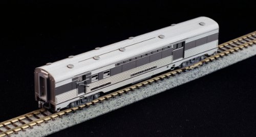 Kato USA Model Train Products N CB&Q Streak Zephyr UNITRACK Starter Set, Silver