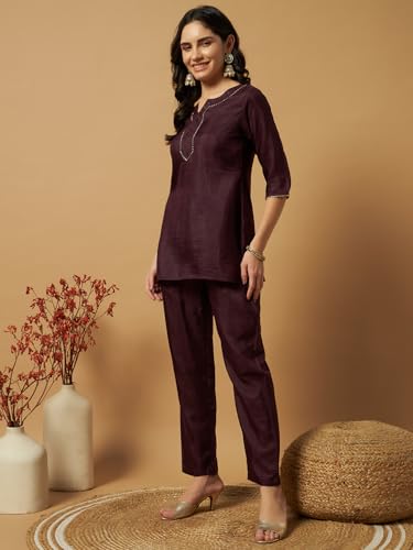 Image of Women Printed 2-Piece Silkblend Kurta & Pants Set