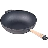 grill wok palast 𝐇𝐎𝐂𝐇𝐖𝐄𝐑𝐓𝐈𝐆 & 𝐑𝐎𝐁𝐔𝐒𝐓 – Unsere langlebige Gusspfanne hält dank ihrer robusten Oberfläche selbst Metallbesteck stand und ist bereits eingebrannt, wenn sie bei Dir zu Hause ankommt. Um den sich daraus entwickelnden Anti-Haft Effekt zu verstärken, empfiehlt sich das Einbrennen mehrmals zu wiederholen. Die Anleitung zum perfekten Einbrennen und Pflegen Deines Woks findest Du direkt in Deinem Paket.