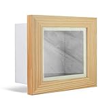 ✔️ LISTO PARA IR - Pre-equipado con accesorios para colgar tanto para ver retratos como para paisajes, ¡el Marco de Imagen Profundo Maison & White está listo para usar! Retire la parte posterior fácilmente desmontable, coloque su pieza dentro, vuelva a colocar la parte posterior y cuelgue.