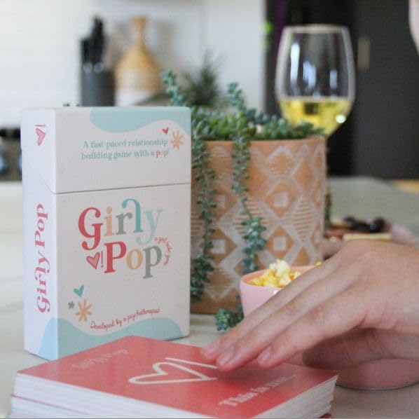 Miniatura 6 de Girly POP! A Fast-paced Girls - Juego de cartas para niñas  Relleno de calcetines  Perfecto para despedidas de soltera  Cumpleaños  Escapada de fin