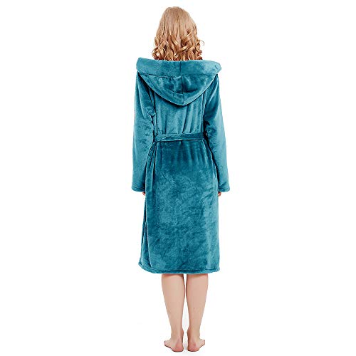 HOLOVE Women's Warm Hooded Fleece Bathrobe Cozy Long Spa Robes for Ladies4