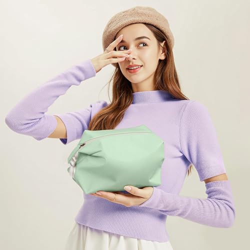 Vomgomfom 3L 6.5 Inch Silicone Toiletry Bag, Waterproof Leakproof Travel Cosmetic Organizer, Adjustable G-Buckle Compression Dopp Kit, Foldable Makeup Bag for Women & Men, Green by Vomgomfom - Used condition - Image 2