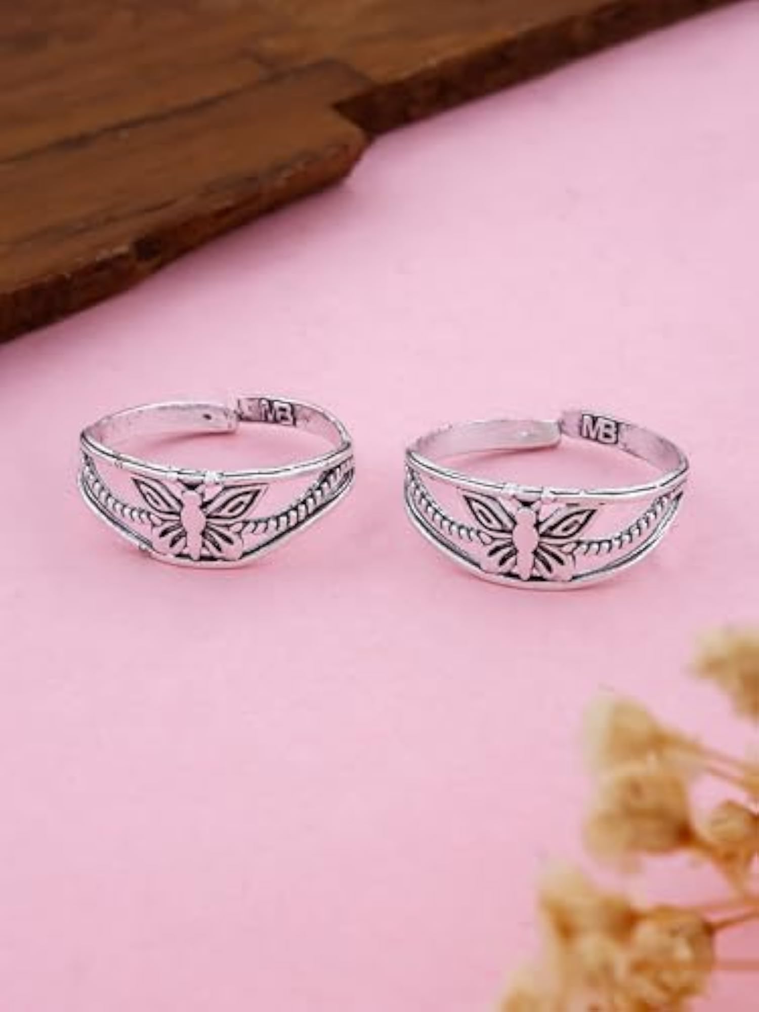 Set of 2 Women's Adjustable Oxidized Butterfly Toe Rings