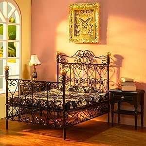 Minamzee 8Pcs 1:12 Dollhouse Bedroom Furniture Set Miniature Black Metal Bed with Bedding, Wooden Bedside Table, Lamp, Books, Murals for Master Bedroom Dollhouse Furniture Decorations Accessories