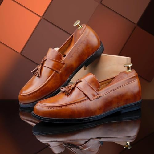 Image of WUGATTI Synthetic Slip-On Trendy, Stylish Casual Loafers for Men