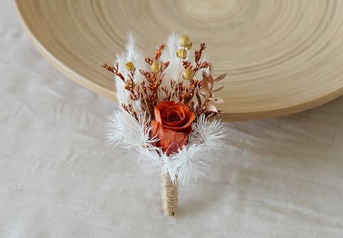 Boutonniere de Flores Secas para Boda Color Naranja miniatura 1