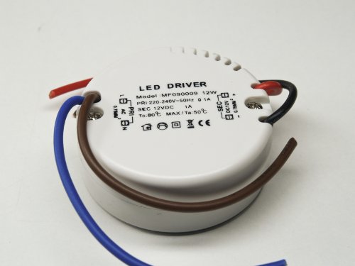 Preisvergleich Produktbild Elektronischer LED Rundtrafo 12 Watt 12V Niedervolt für LED Beleuchtung