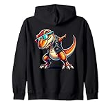 Libérez votre cool préhistorique avec ce design accrocheur, mettant en valeur un T-Rex dans un gilet en cuir lisse et des lunettes de soleil, frappant une pose dab. C'est une touche amusante et avant-gardiste sur le thème classique des dinosaures, parfait pour ceux qui aiment se démarquer avec un style unique